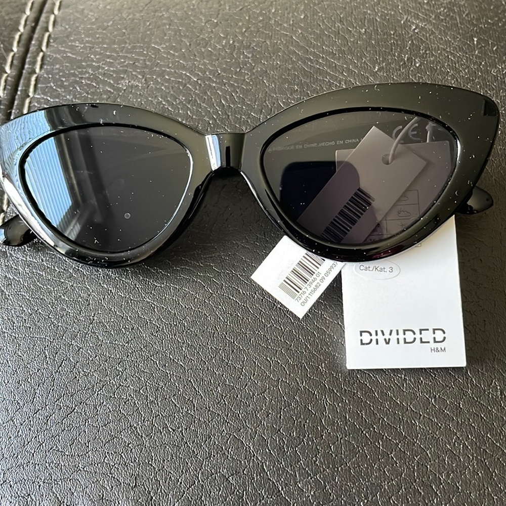 H&M black sunglasses